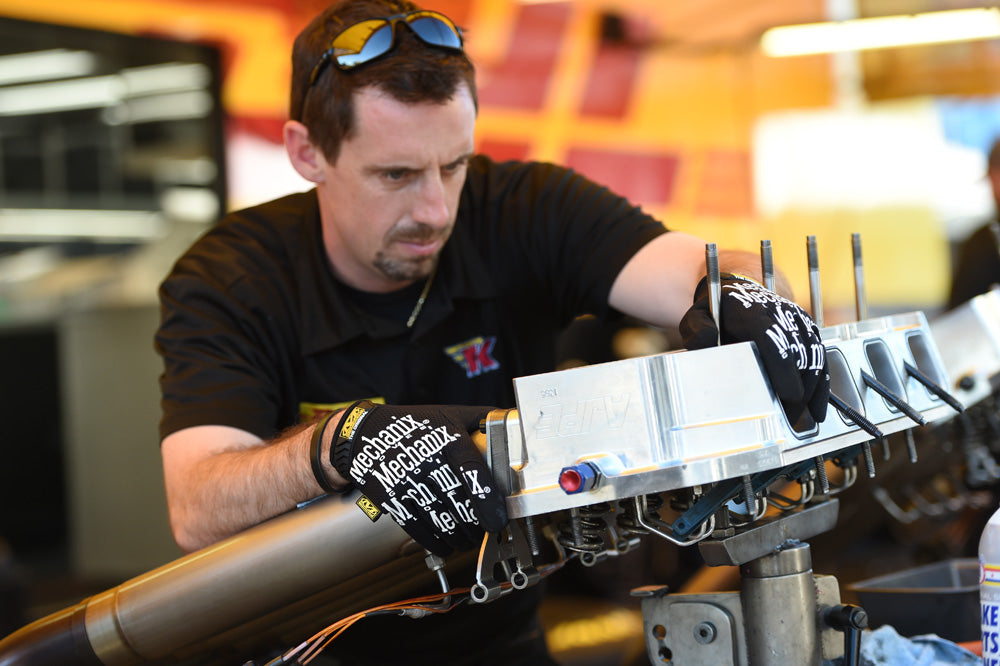 Mechanix Wear, Original Black. Gloves for mechanics and racers and for industry. Durable , multi-purpose gloves for every application. Built with carbon-infused touchscreen capable synthetic leather and breathable TrekDry