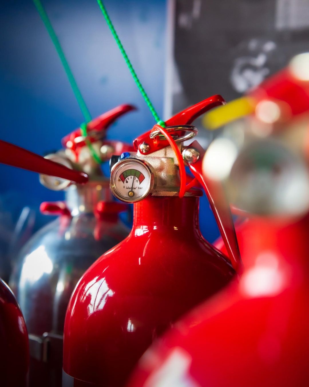 A QUICK INSIGHT INTO LIFELINE ZERO 2000 AND AFFF HAND HELD EXTINGUISHERS
